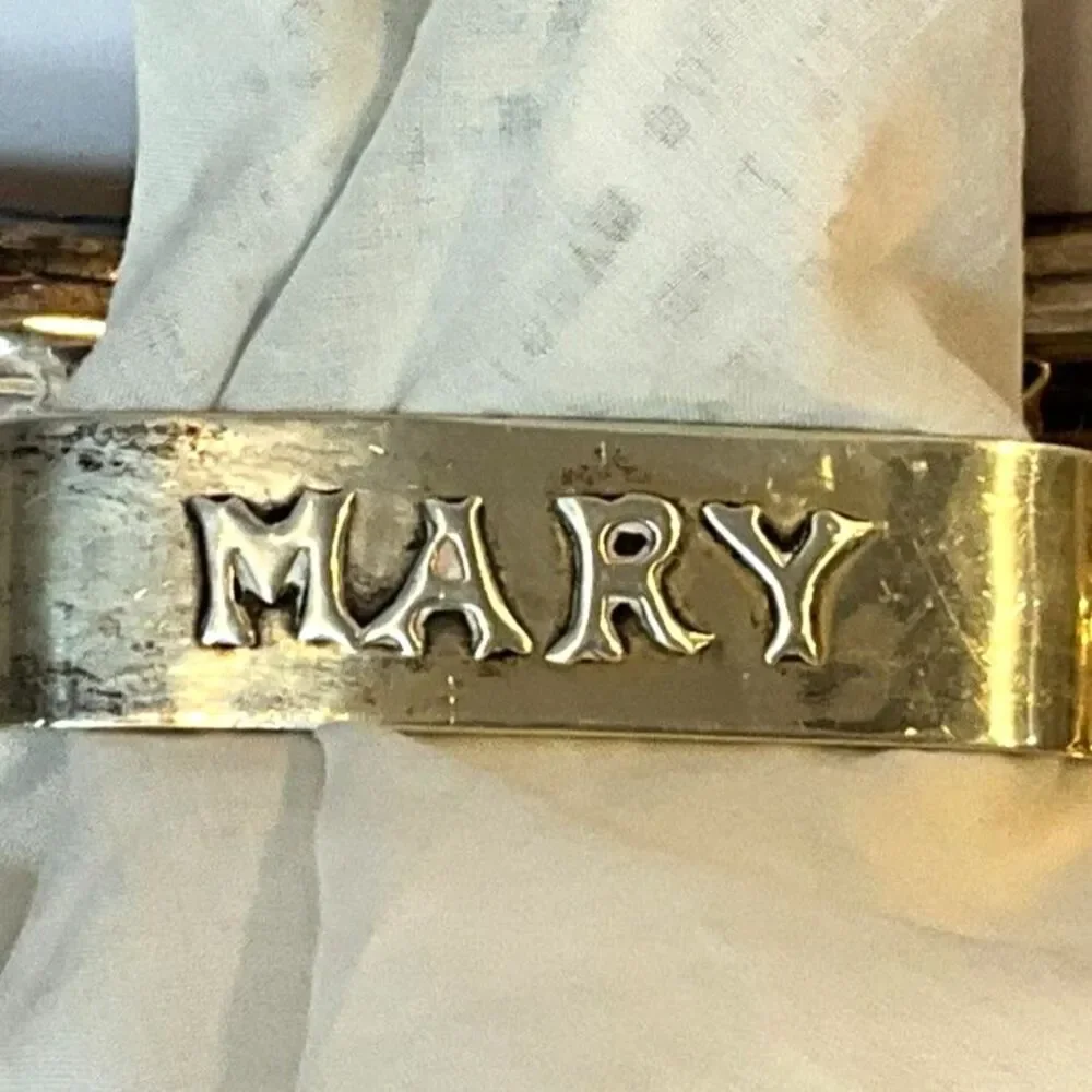 Stunning vintage sterling silver napkin ring; name Mary embossed must see